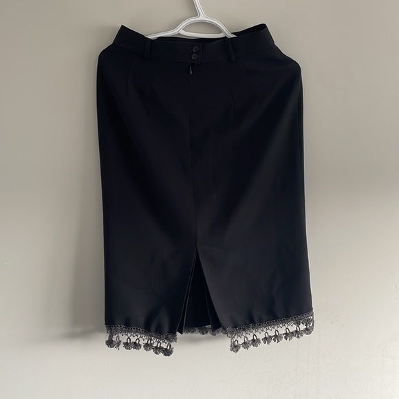 Bianca black skirt with Tassles - Picture 4 of 9